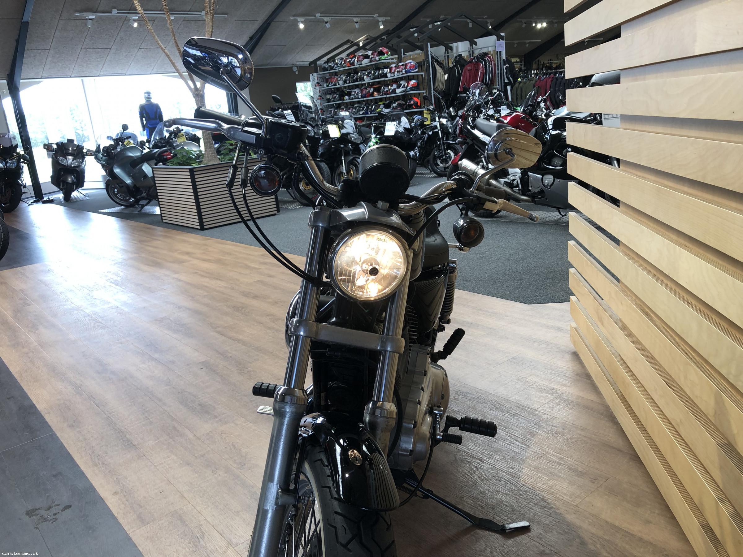 Harley-Davidson XL883C Sportster