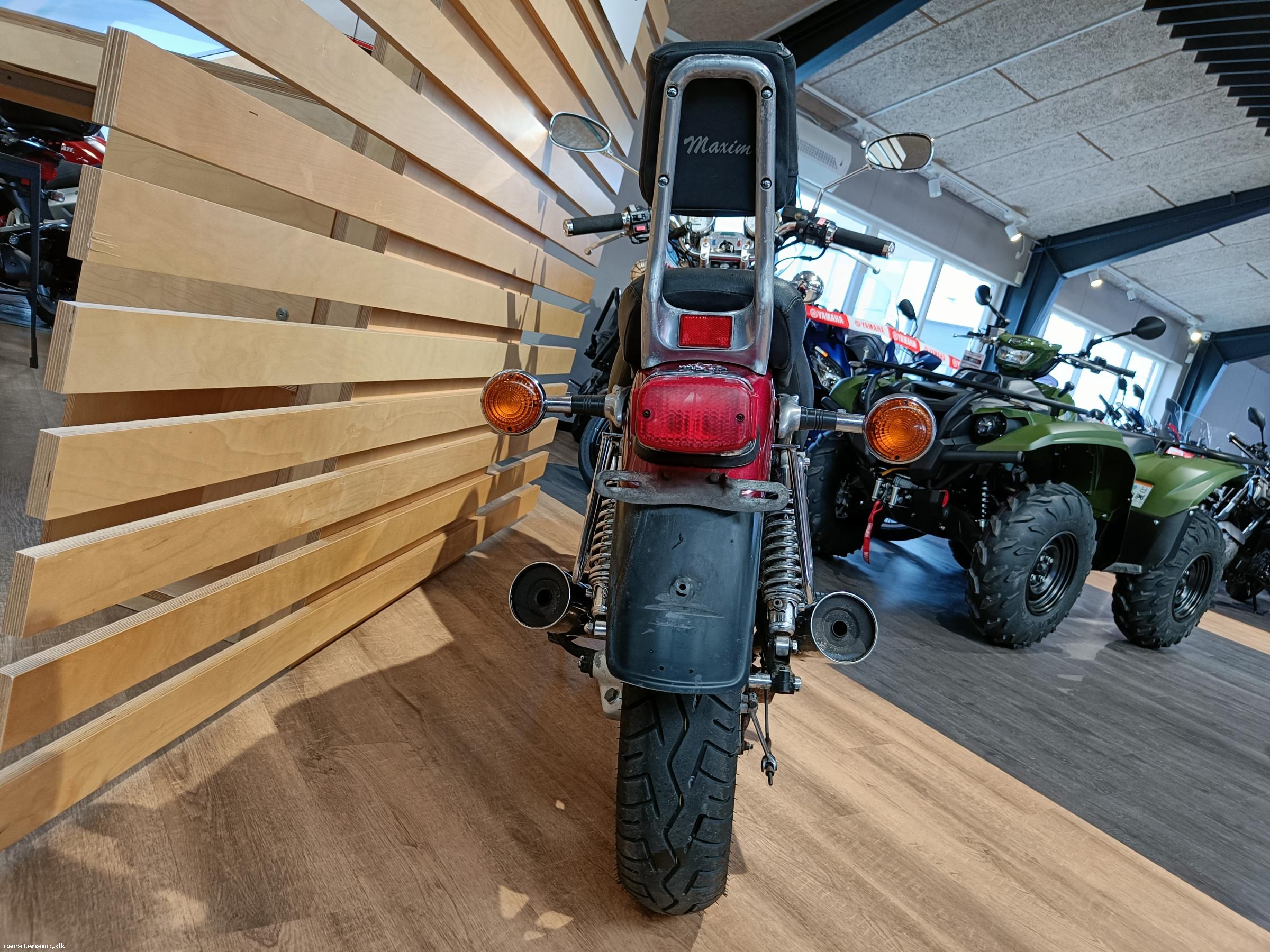 Yamaha XJ 700 X Maxim