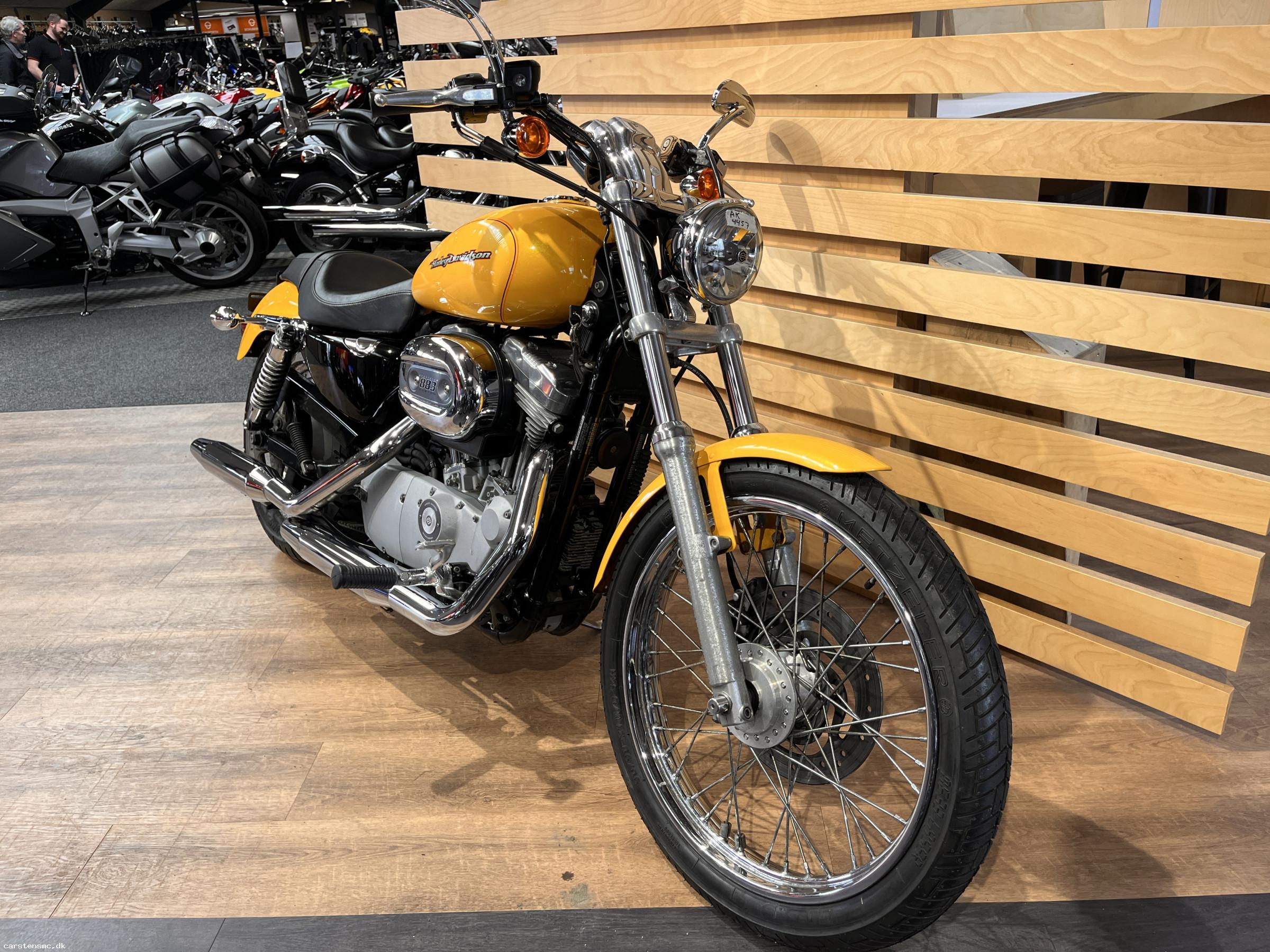 Harley-Davidson XL883C Sportster Custom