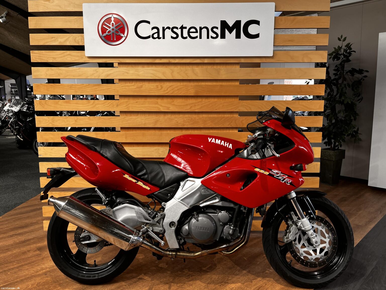 Yamaha SZR 660