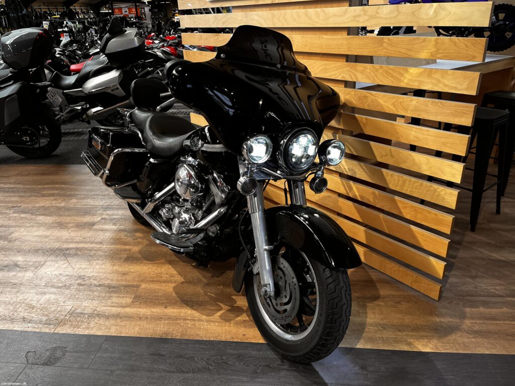 Harley-Davidson FLHTC Electra Glide Classic