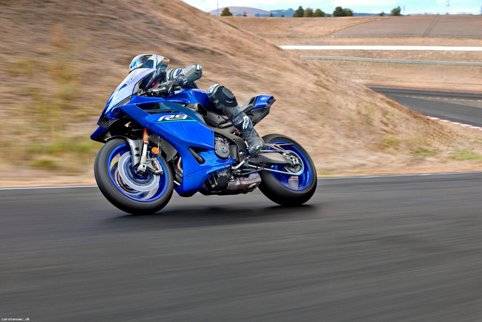 Yamaha YZF R9