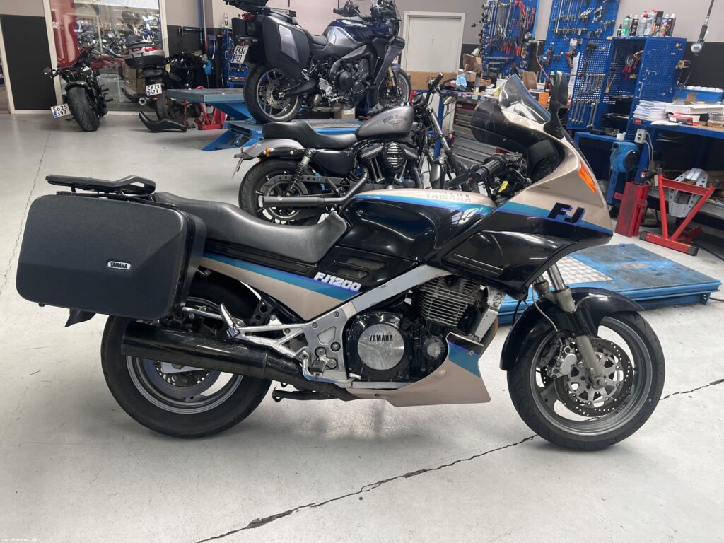 Yamaha FJ 1200