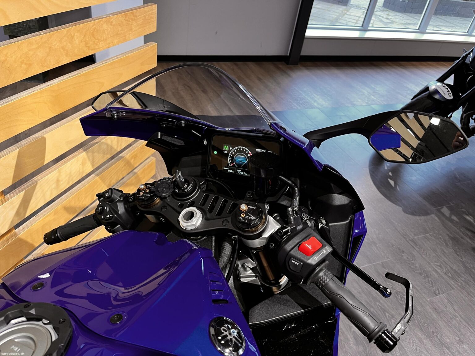 Yamaha YZF R9