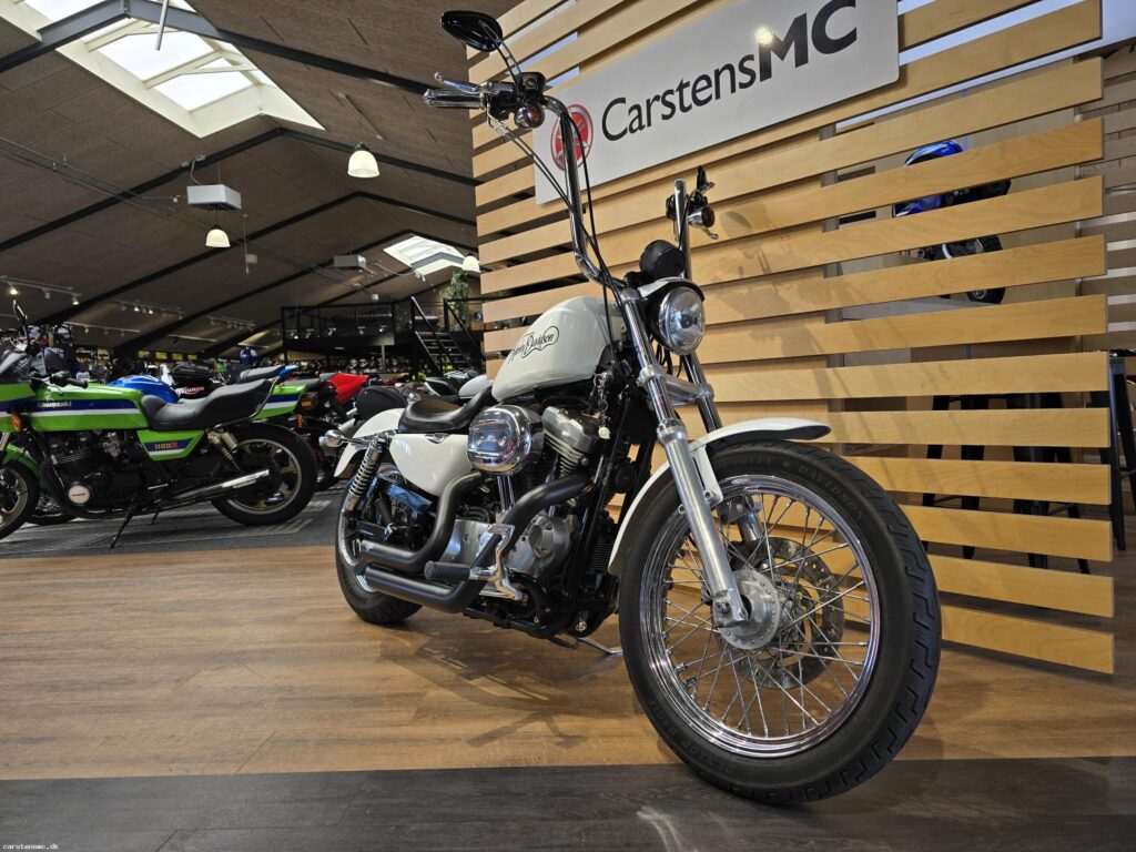 Harley-Davidson XL883C Sportster