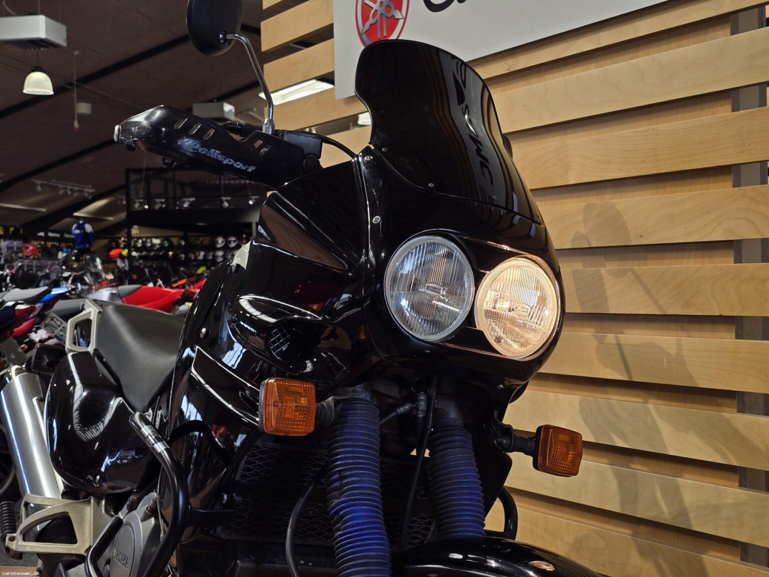 Yamaha XTZ 750