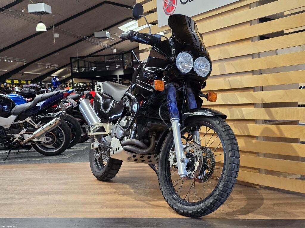 Yamaha XTZ 750