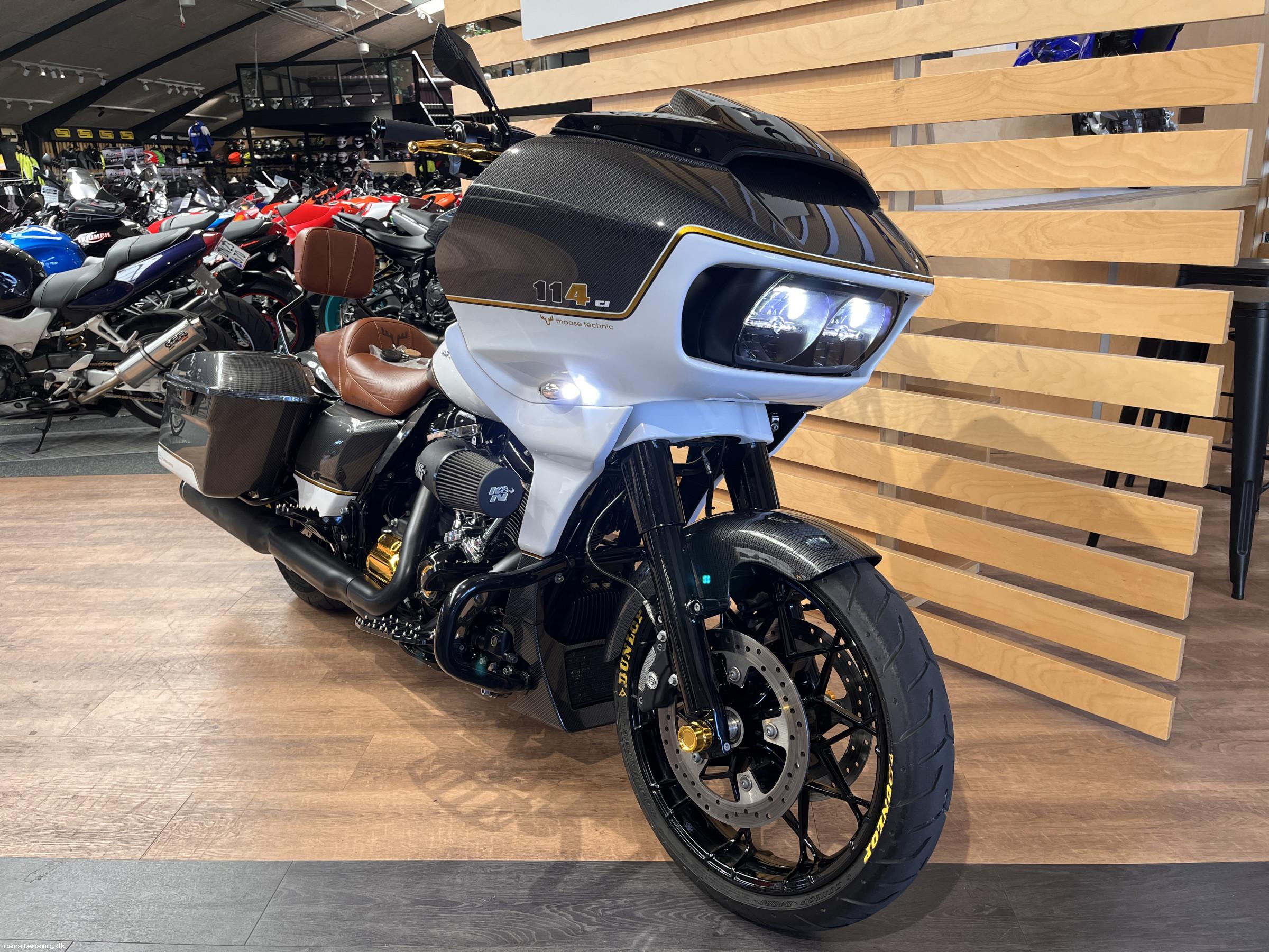 Harley-Davidson FLTRXS Road Glide Special