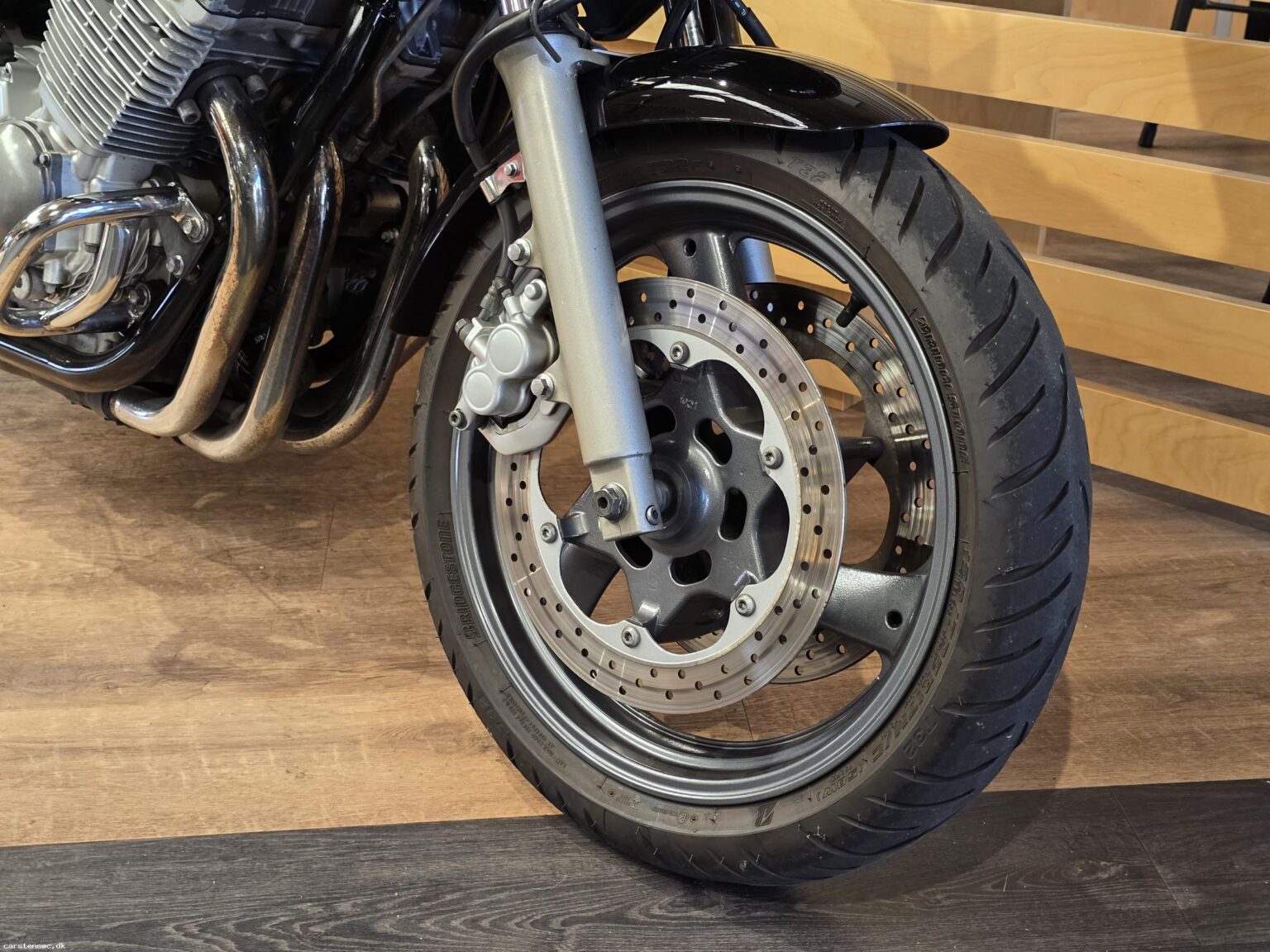 Yamaha XJ 900