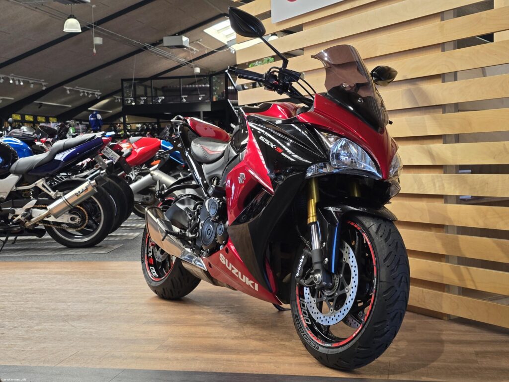 Suzuki GSXS 1000 F