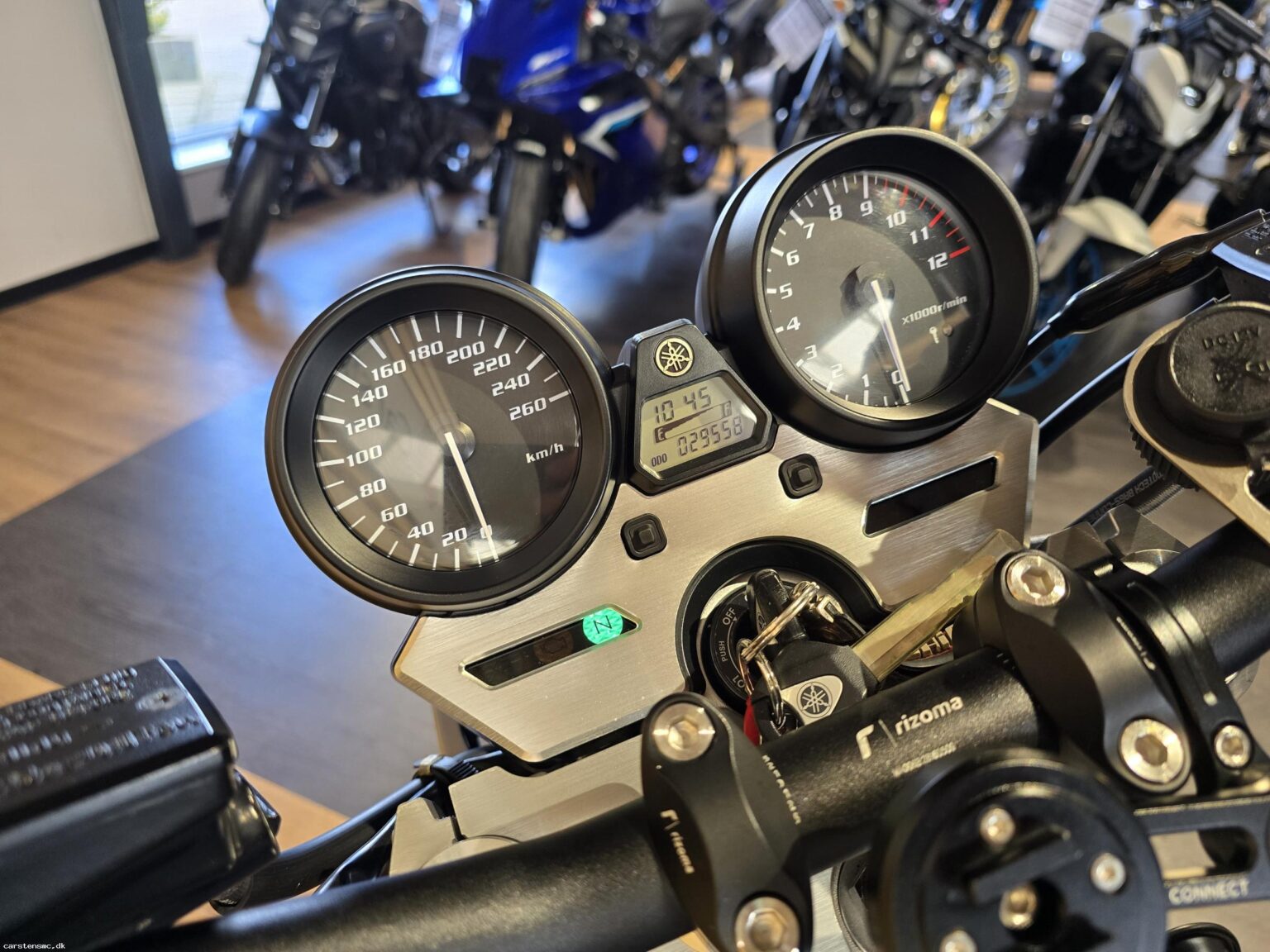 Yamaha XJR 1300