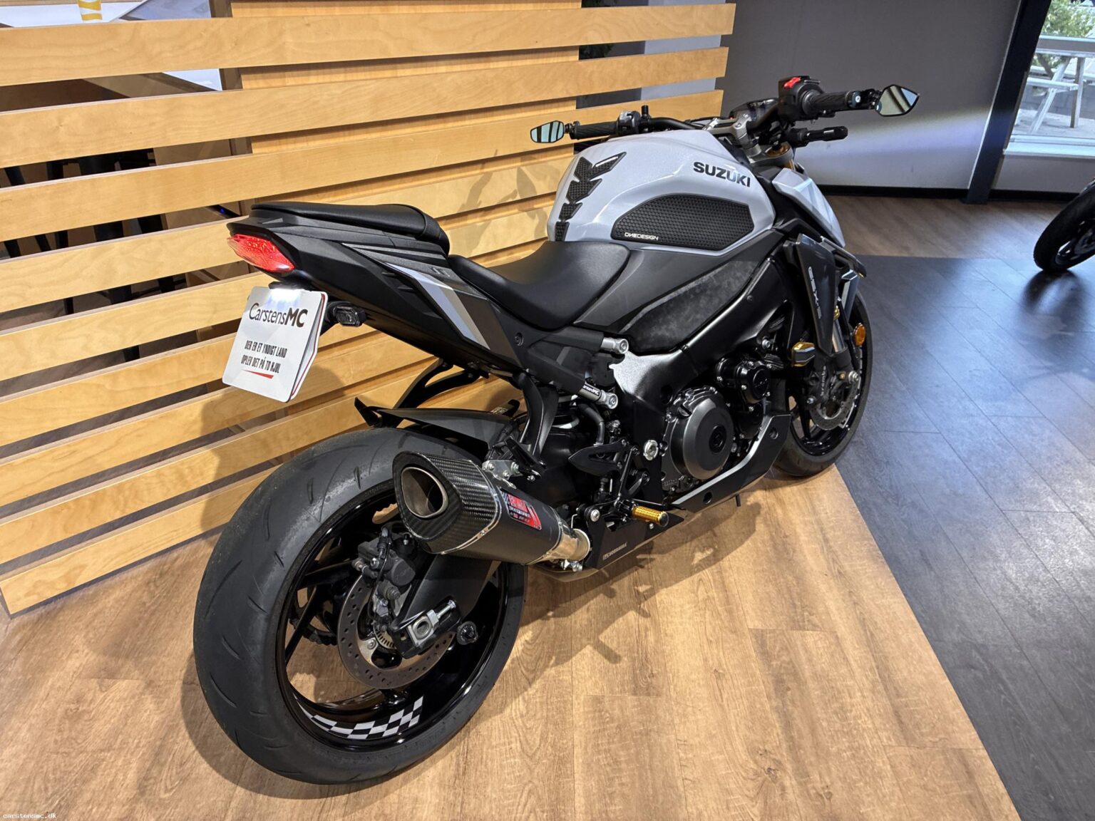 Suzuki GSXS 1000