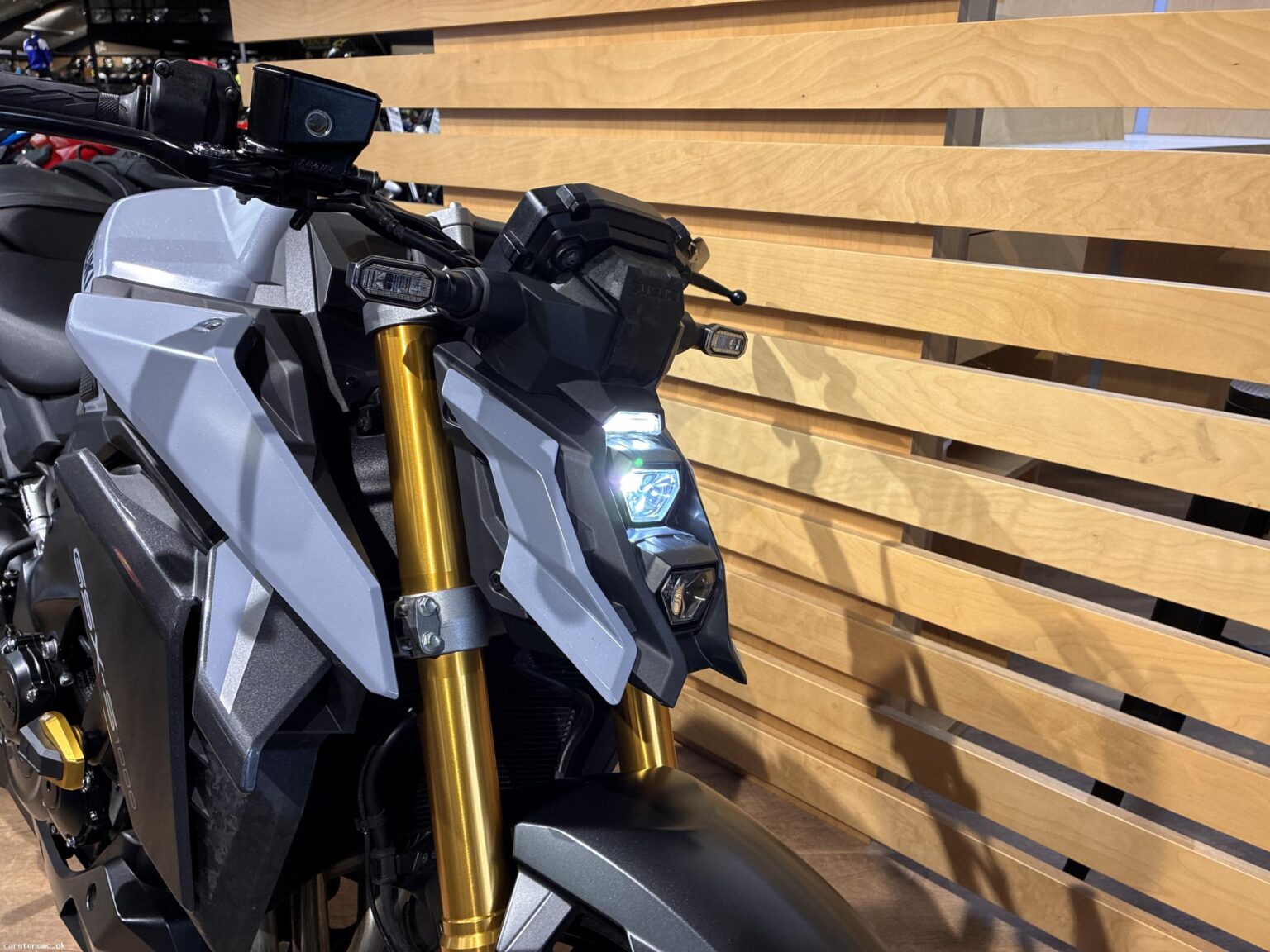Suzuki GSXS 1000