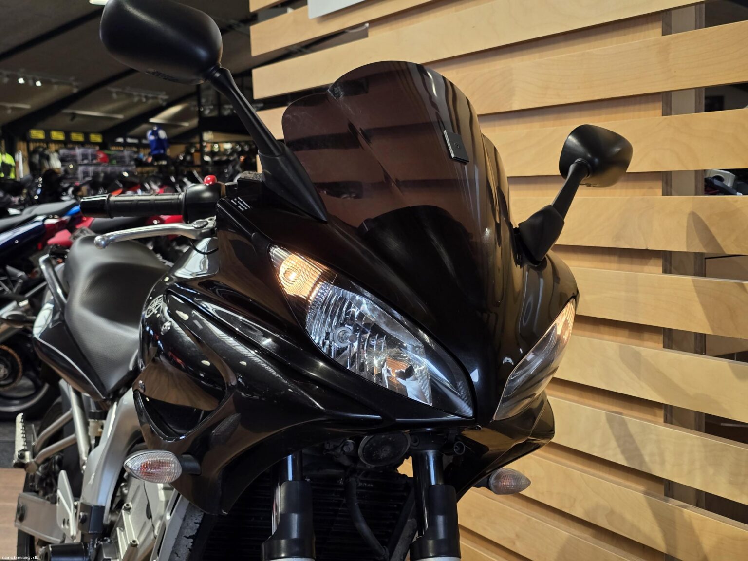 Yamaha FZ6
