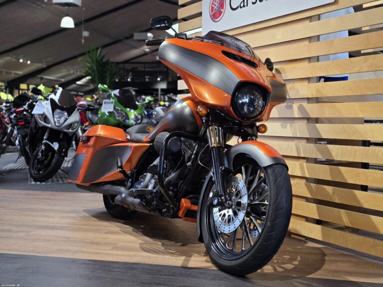Harley-Davidson FLHX Street Glide